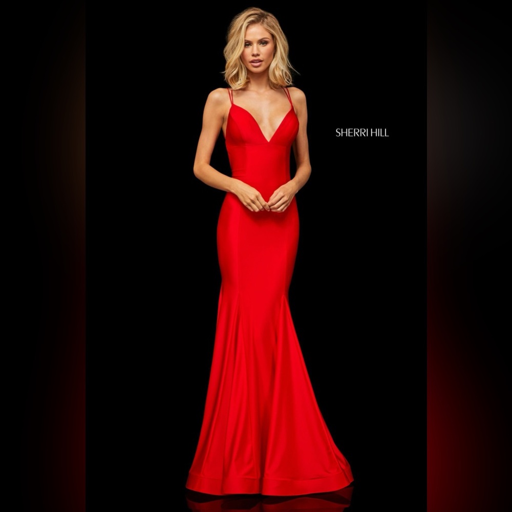Sherri Hill Lace Up Back Prom Dress.
